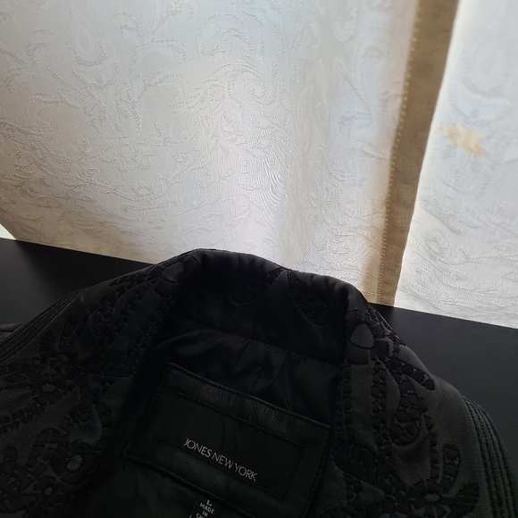 JONES NEW YORK...GORGEOUS JACKET - Picture 8 of 9